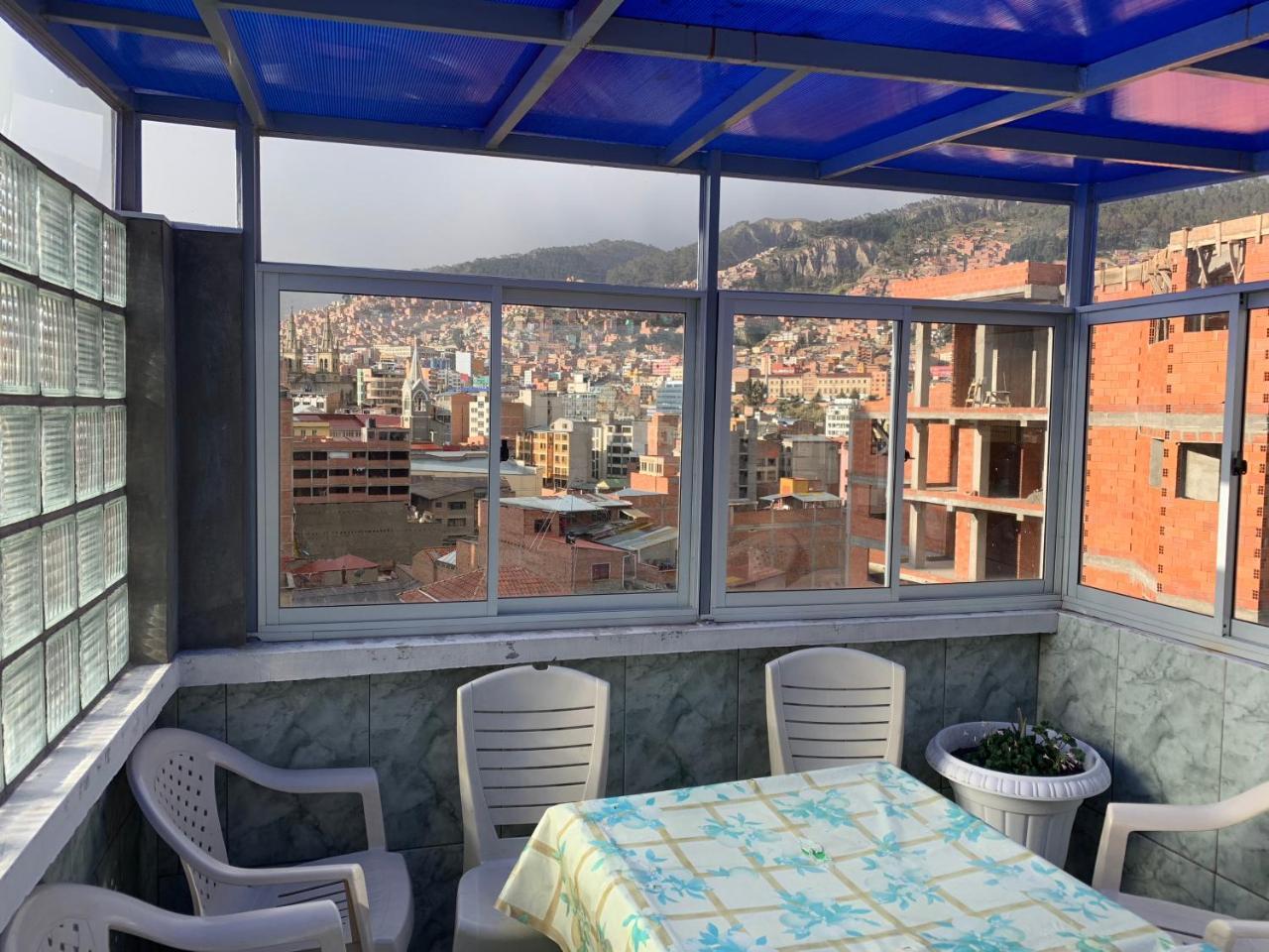 Residencial Alta Vista Couette-café 2*